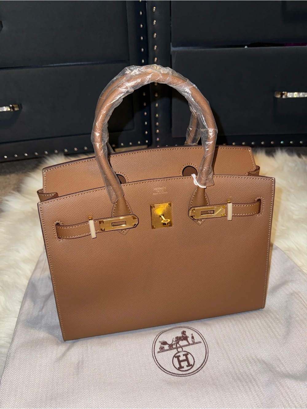 -style Tan Leather Top-Handle Bag with Gold Hardware